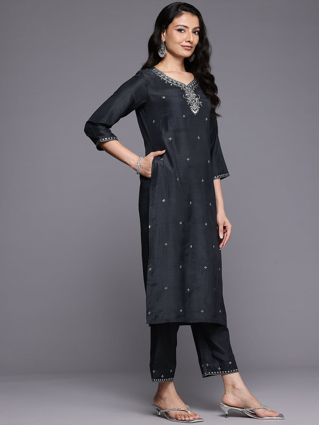 Dhiyona VR Women's Grey Silk Thread And Zari Embroidered , Sequins Embellished Kurta Paired With Bottom And Dupatta