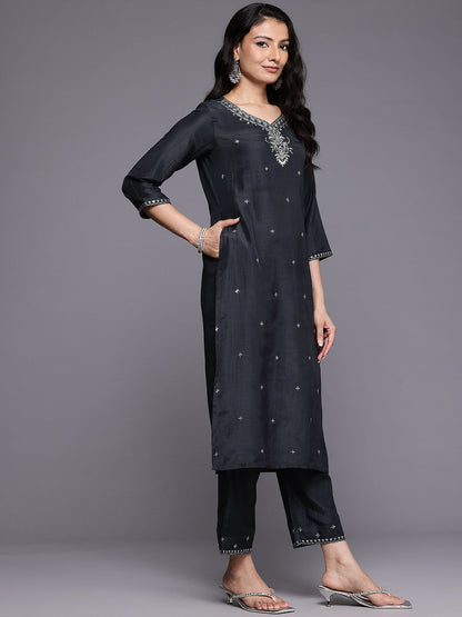 Dhiyona VR Women's Grey Silk Thread And Zari Embroidered , Sequins Embellished Kurta Paired With Bottom And Dupatta