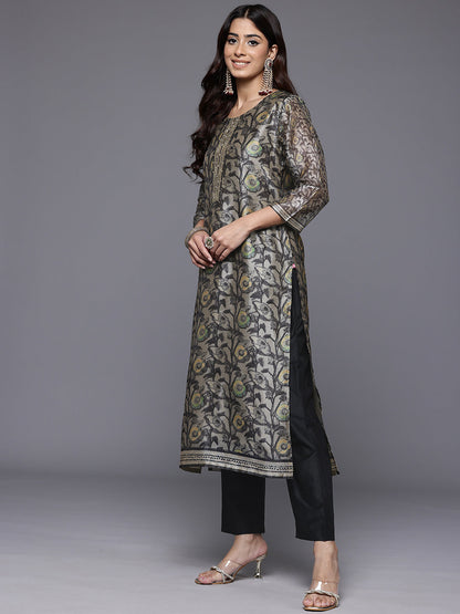 Dhiyona VR Women's Grey Floral Printed Round Neck Straight Kurta Paired With Bottom And Printed Dupatta