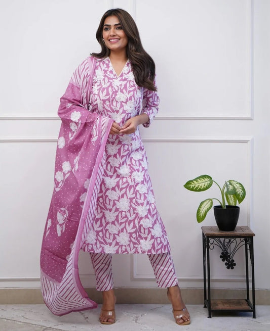 Women Viscose Floral Printed Pink Kurta And Pant Set With Dupatta