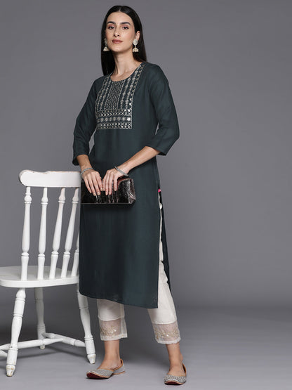 Dhiyona VR Women's Grey Round Neck Embroidered Yoke Straight Kurta With Side Slits