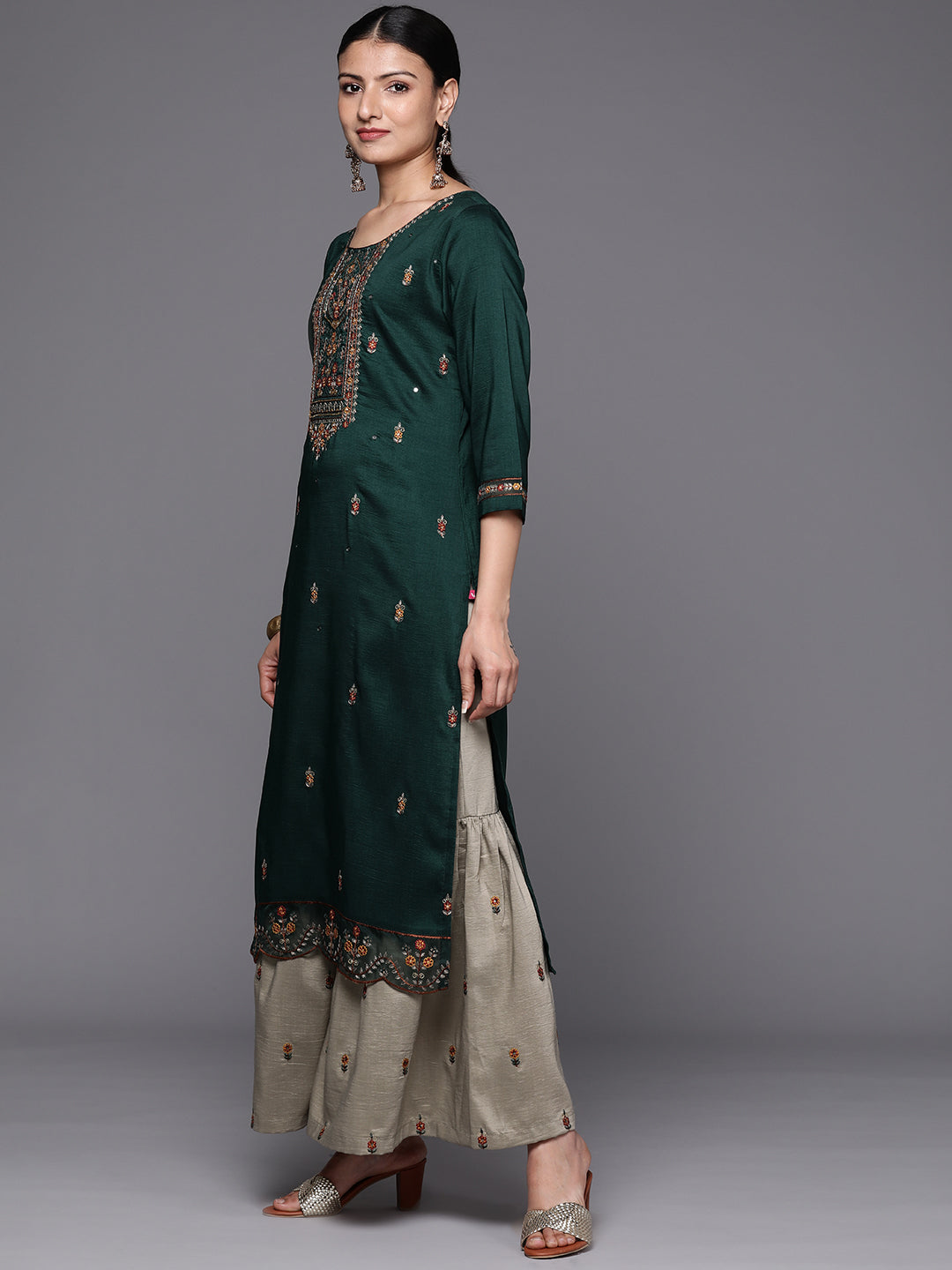 Dhiyona VR Women's Green Three Quater Sleeve Embroidered Kurta Paired With Sharara And Dupatta