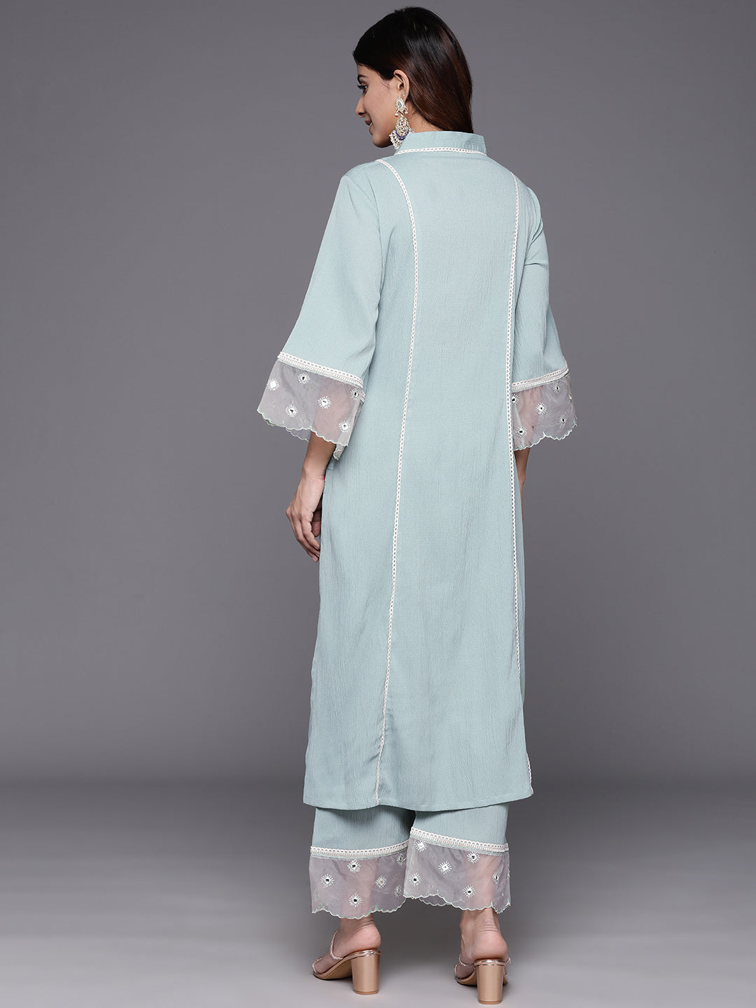 Dhiyona VR Women's Sea Green Organza And Lace Detailed Kurta Set
