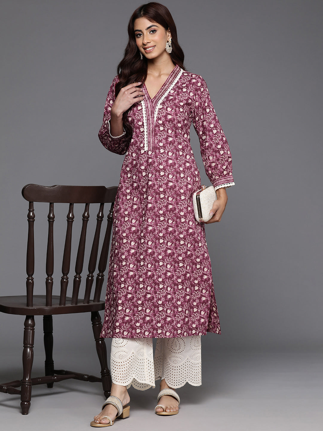Dhiyona VR Women's Magenta Floral Printed Straight Kurta