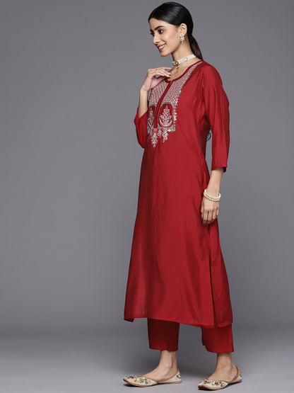 Dhiyona VR Women's Red Three Quarter Sleeve Straight Kurta Set With Dupatta
