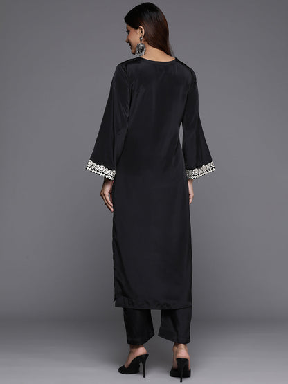 Dhiyona VR Women's Black Mirror Embroidered Kurta Set