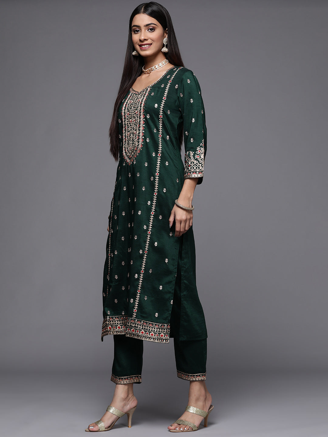 Dhiyona VR Women's Green Embroidered Kurta Paired With Tonal Bottom And Dupatta