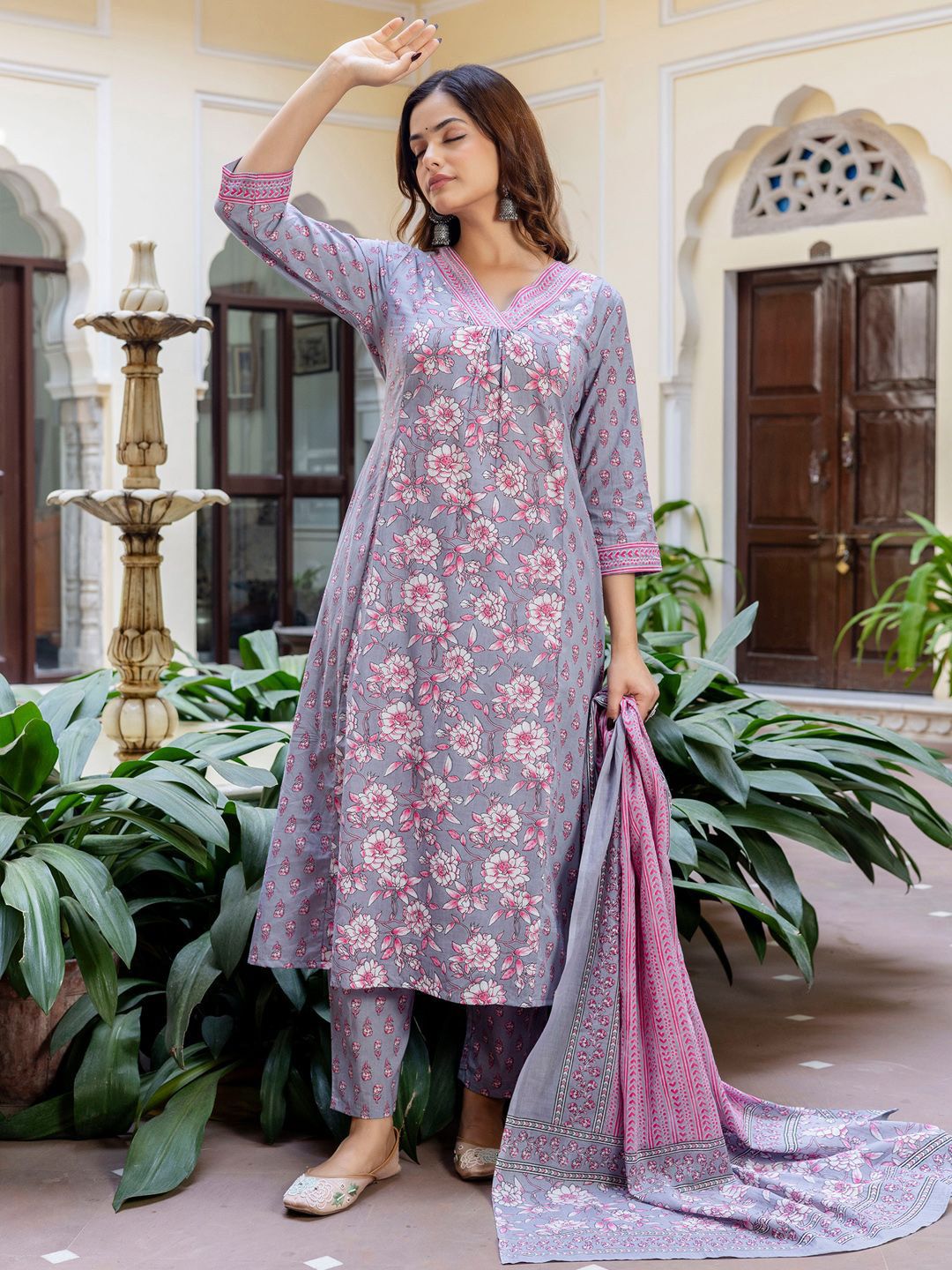 Dhiyona IE Floral Printed Panelled V-Neck Pure Cotton Kurta With Trousers & Dupatta