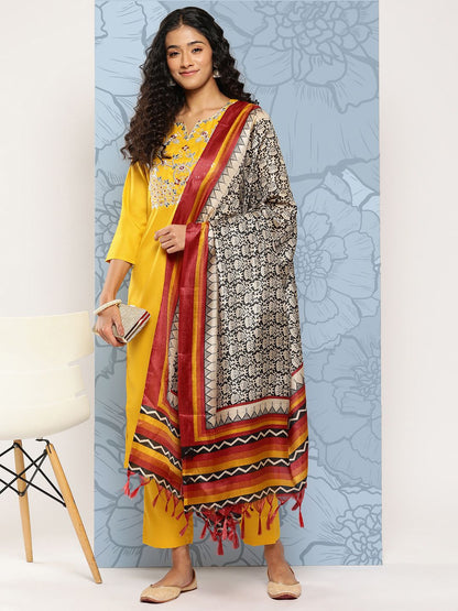 Dhiyona VA Women's Floral Embroidered Regular Gotta Patti Kurta with Trousers & With Dupatta
