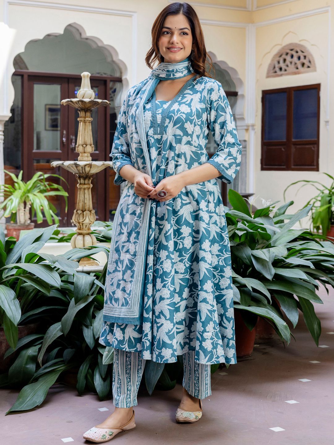 Floral Printed Square Neck Pure Cotton A-Line Kurta With Trousers & Dupatta