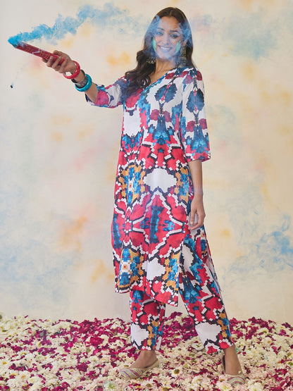 Women Printed Regular Kurta with Trousers