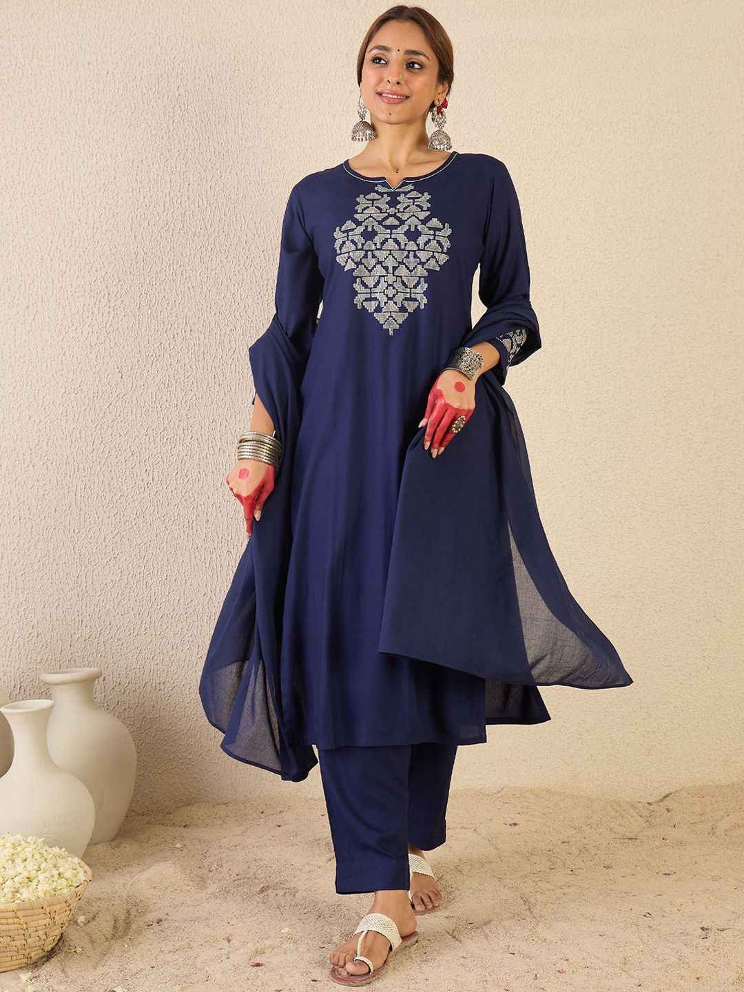 Women Embroidered Regular Thread Work Kurta with Trousers & With Dupatta