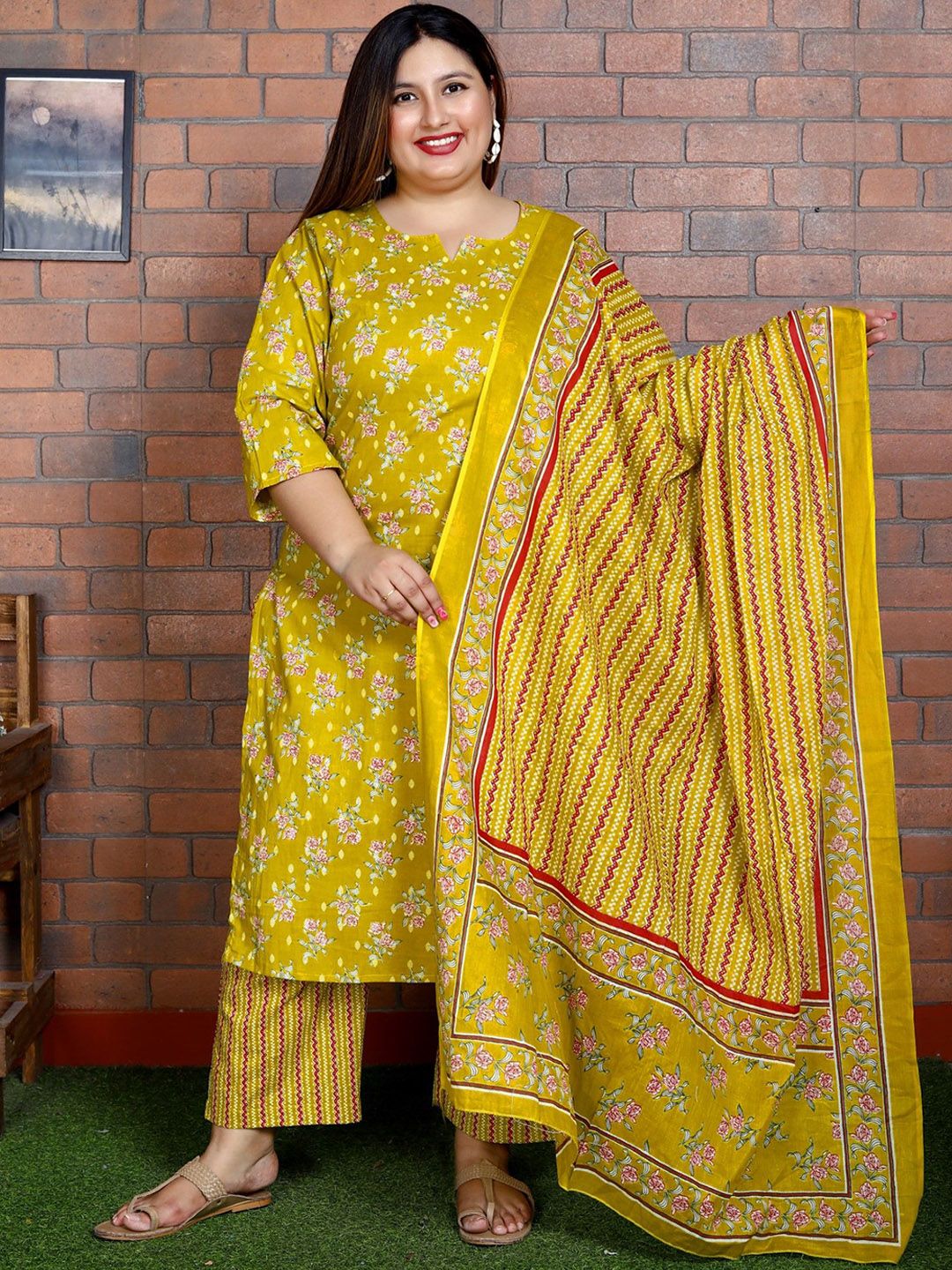 Dhiyona KL Women Floral Printed Regular Sequinned Pure Cotton Kurta with Trousers & With Dupatta