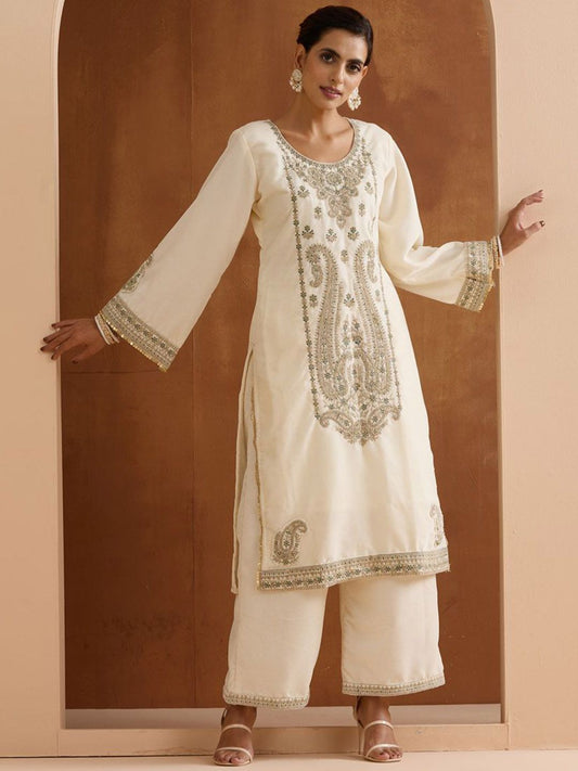 Dhiyona IS Women's Women Floral Embroidered Regular Thread Work Velvet Kurta with Trousers