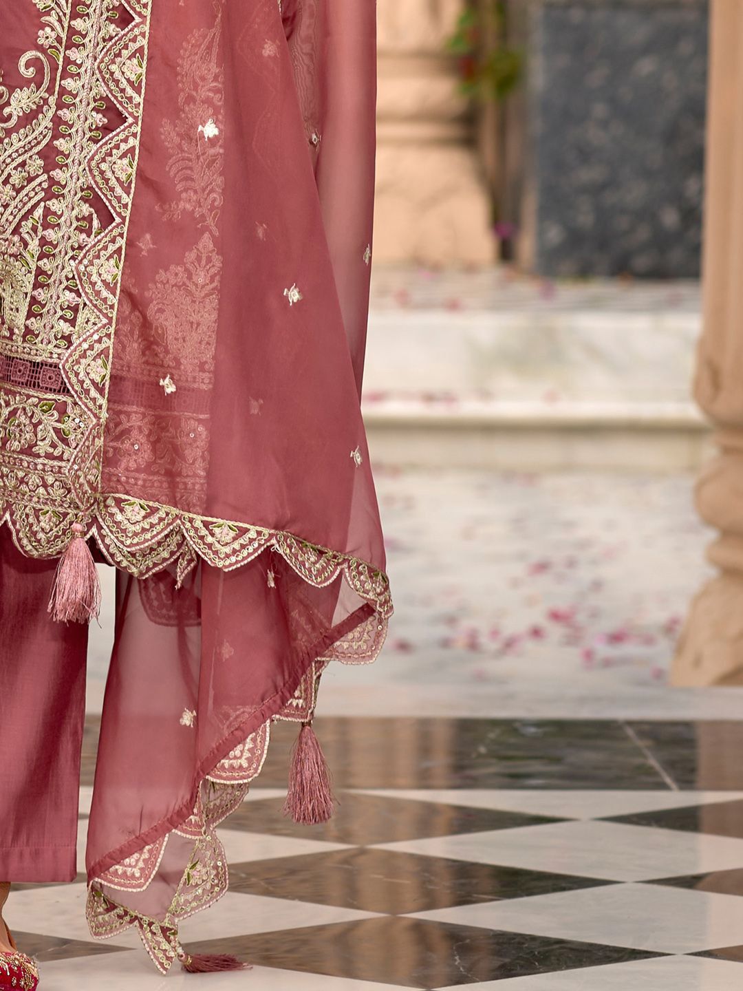 Floral Embroidered Notch Neck Zari Organza Kurta With Trousers And Dupatta