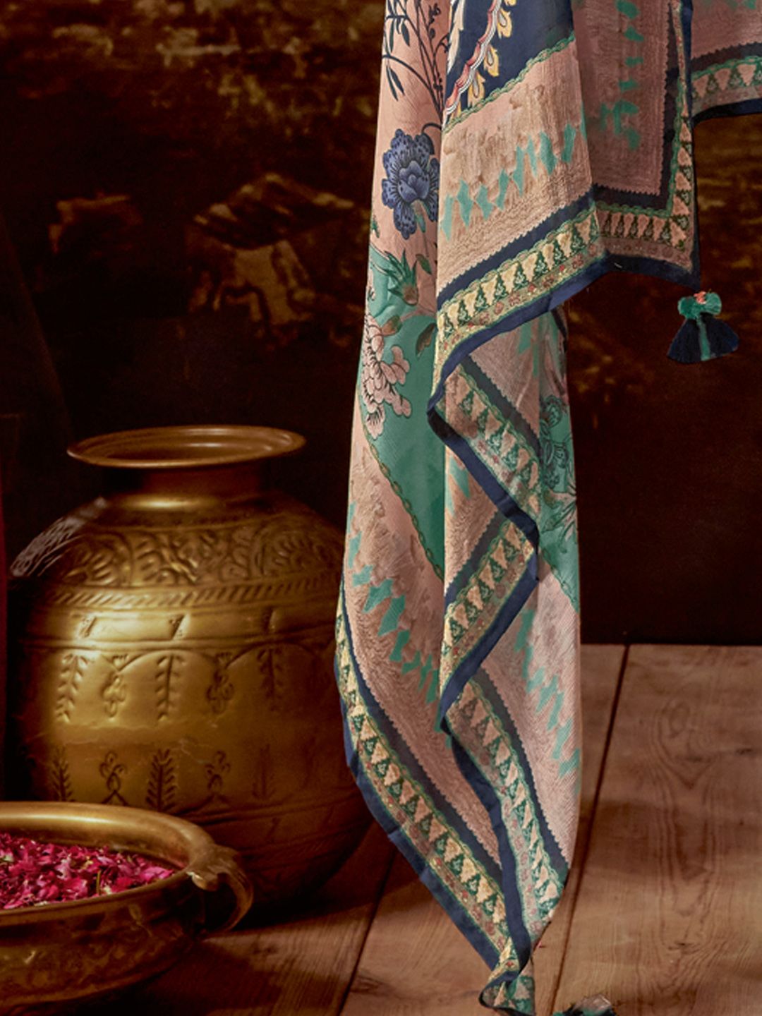 Women Floral Embroidered Regular Thread Work Silk Kurta Trousers With Dupatta