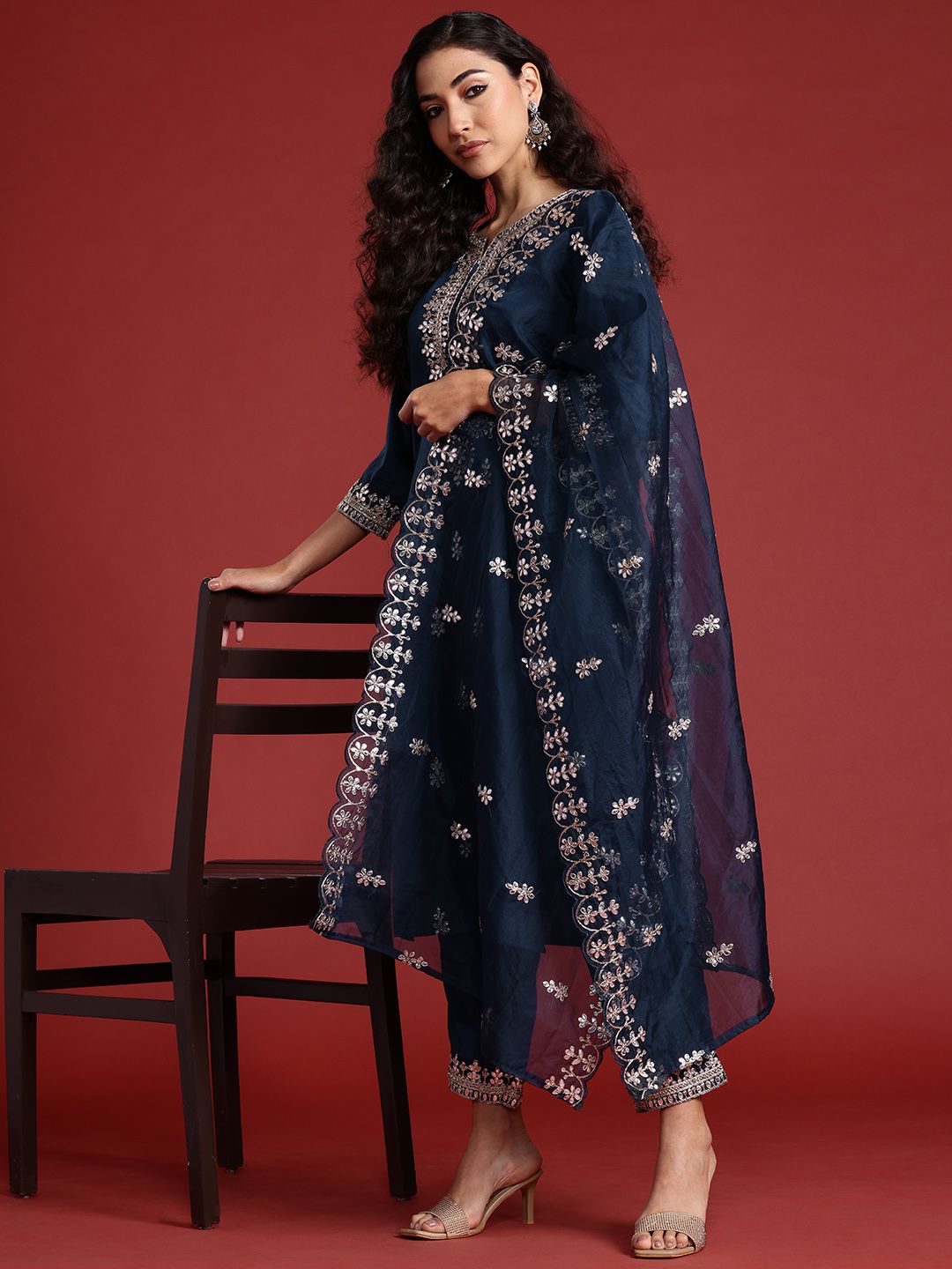 Dhiyona IE Ethnic Motifs Embroidered Gotta Patti Kurta With Trousers & Dupatta