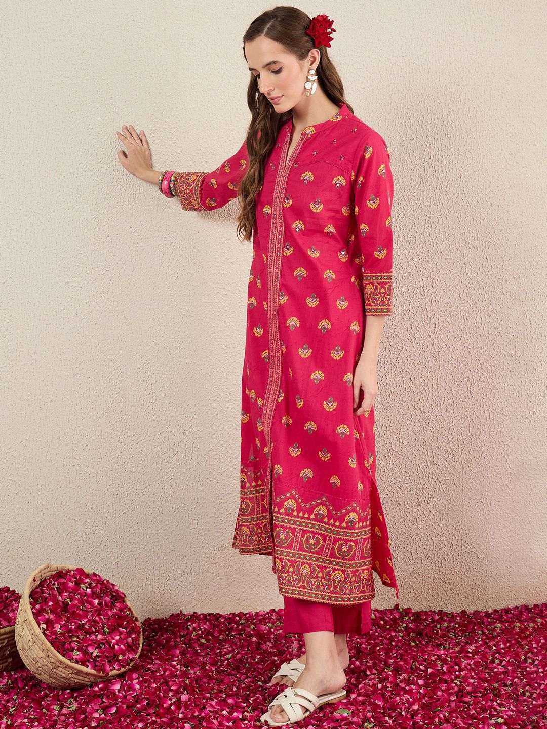 Dhiyona IE Women Ethnic Motifs Printed Cotton Kurta with Trousers