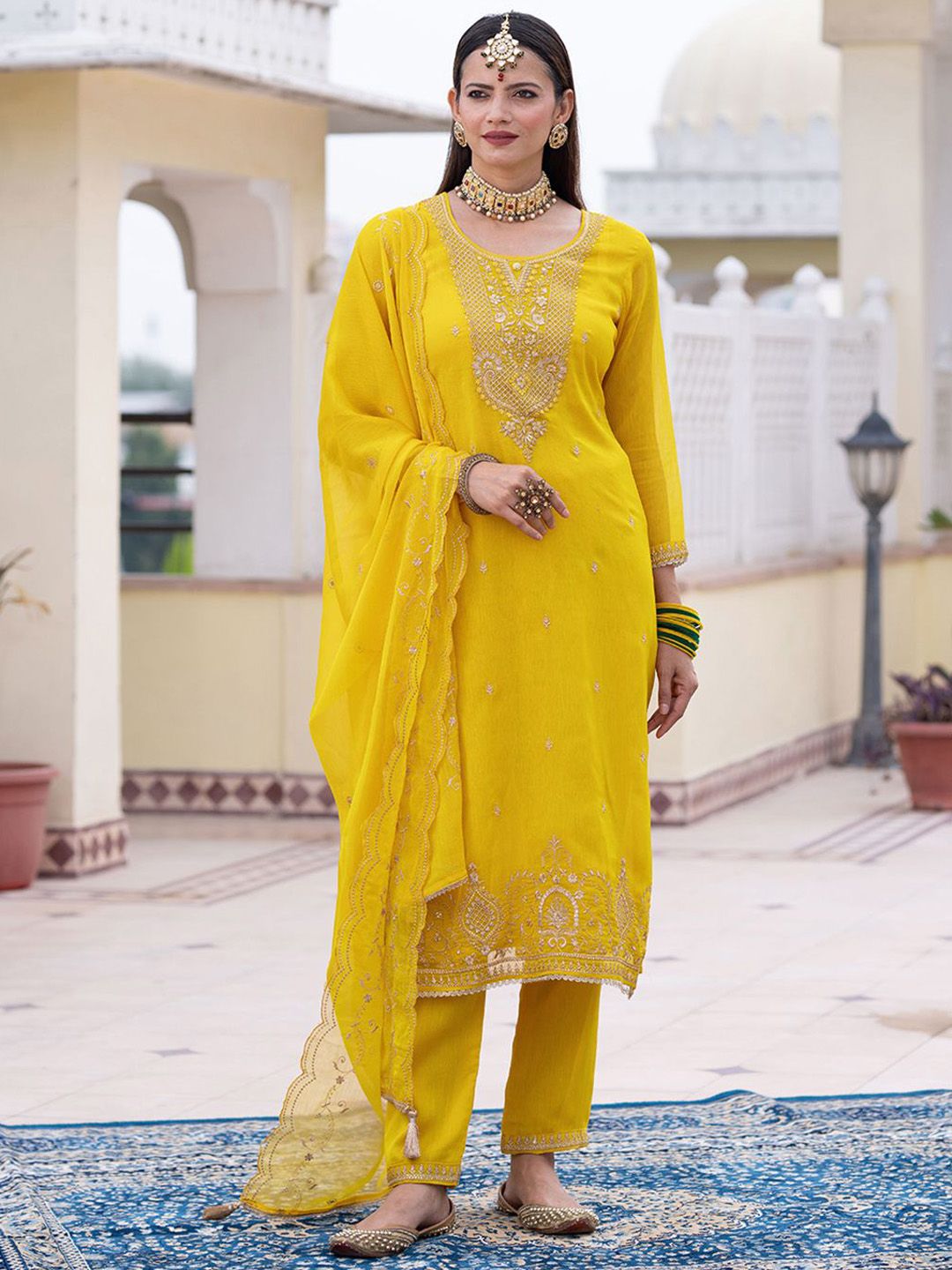 Dhiyona CH Women Ethnic Motifs Embroidered Thread Work Kurta with Trousers & Dupatta