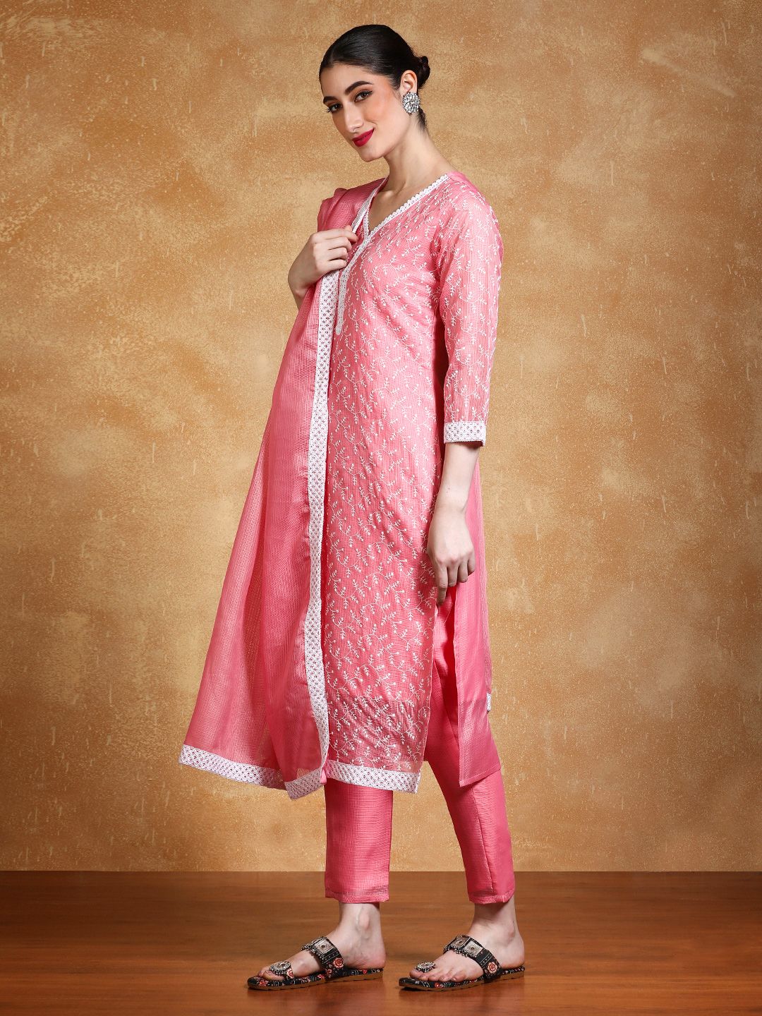 Dhiyona VA Women's Floral Embroidered Regular Thread Work Kurta with Trousers & With Dupatta