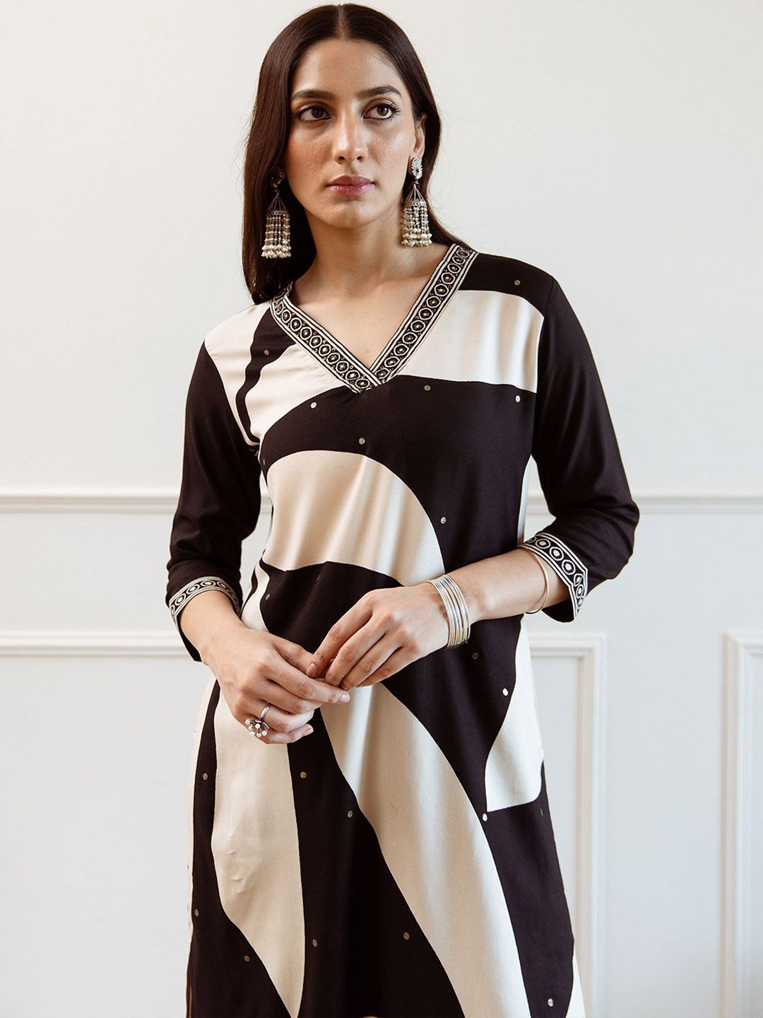 Dhiyona IE Printed Three-Quarter Sleeves Tunic With Trouser