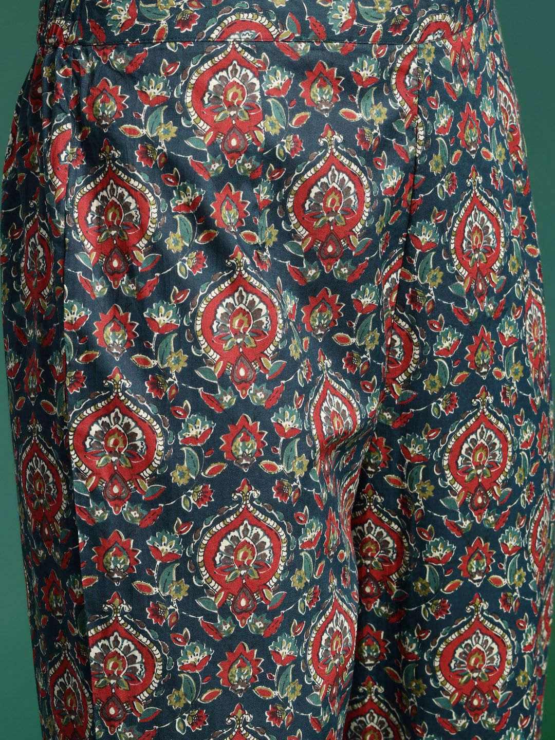 Ethnic Motifs Printed Empire Pure Cotton Kurta with Trousers