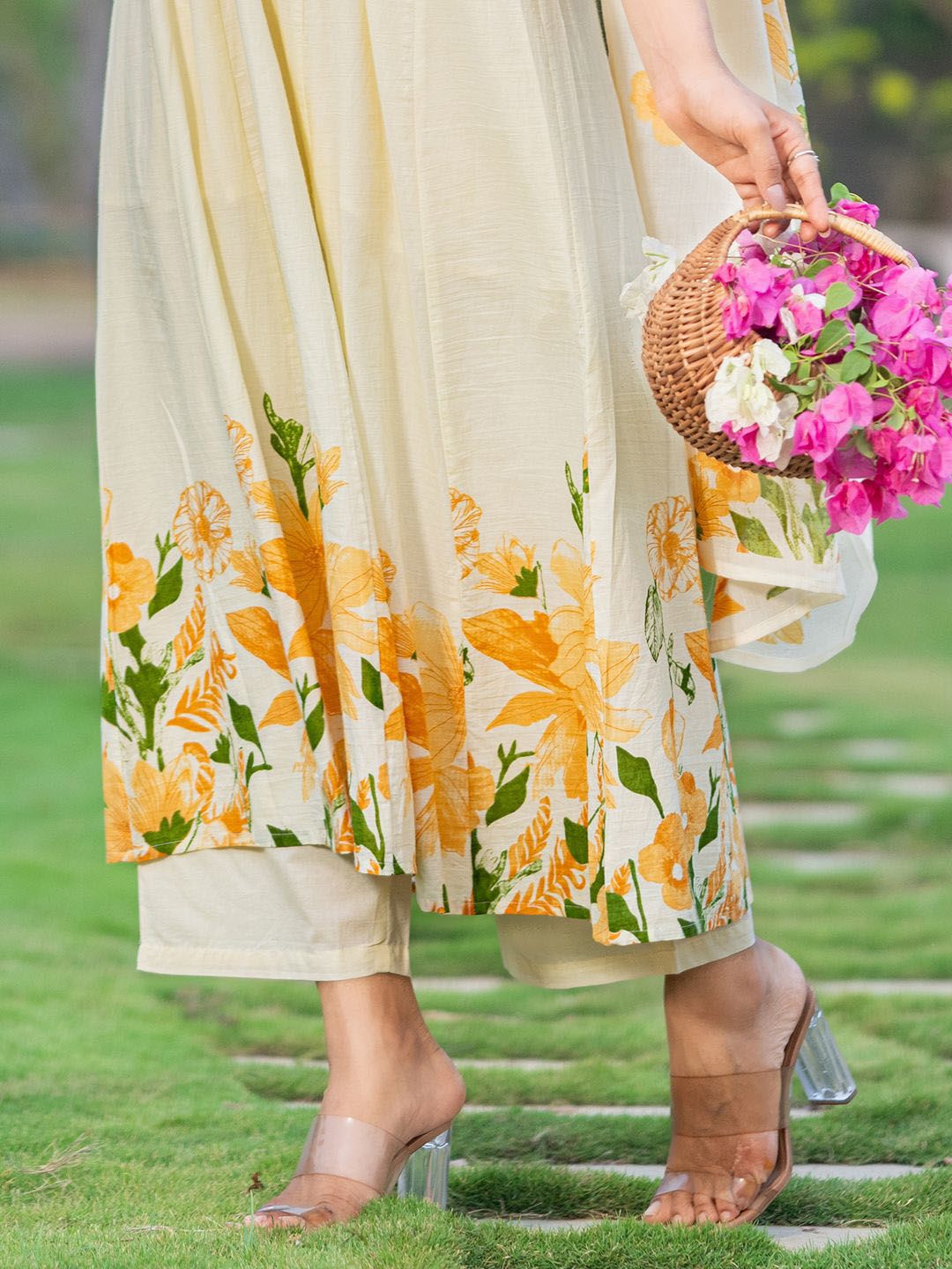 Women Floral Printed Regular Pure Cotton Kurta with Trousers & Dupatta