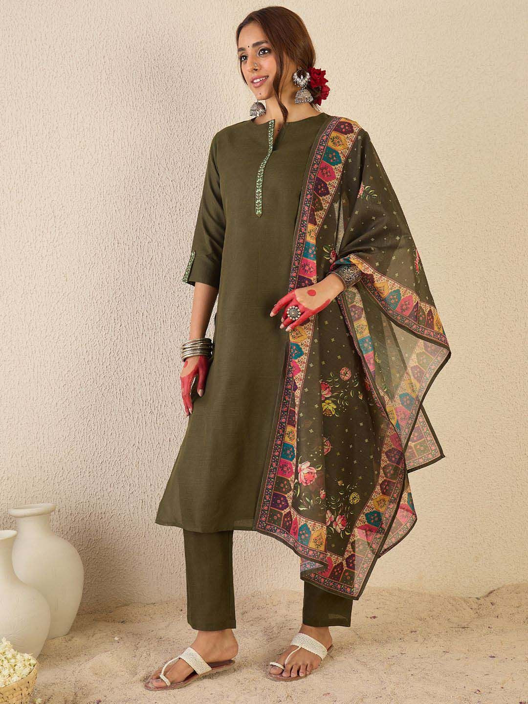 Dhiyona IE Women Ethnic Motifs Embroidered Regular Kurta & Trouser & Dupatta