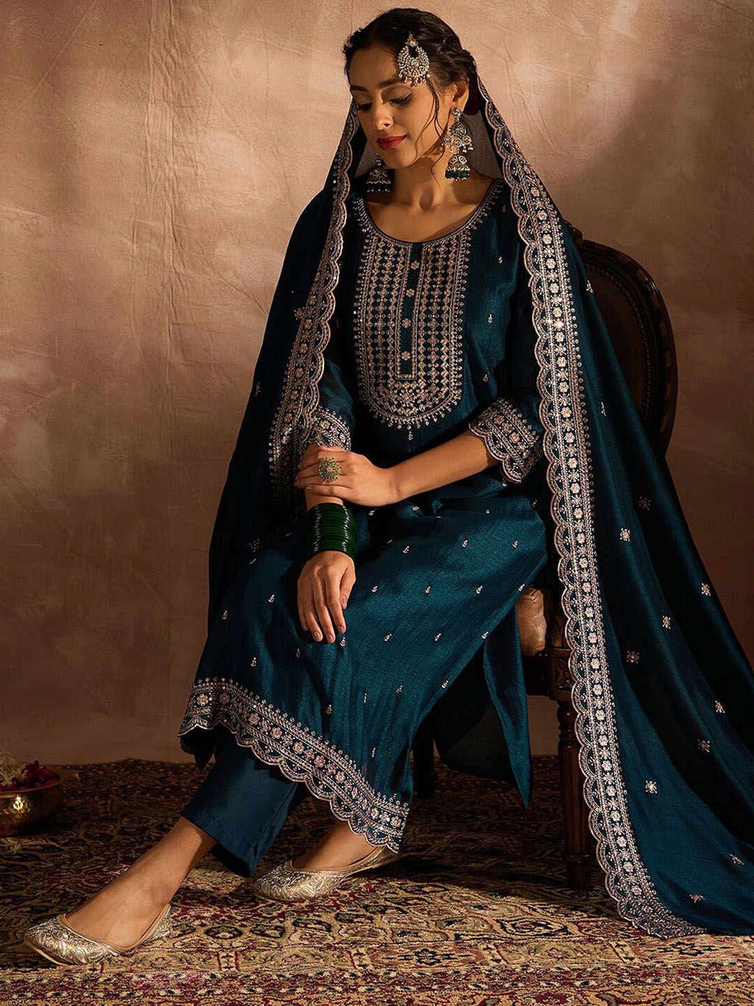 Dhiyona IE Ethnic Motifs Embroidered Thread Work Straight Kurta with Trouser & Dupatta