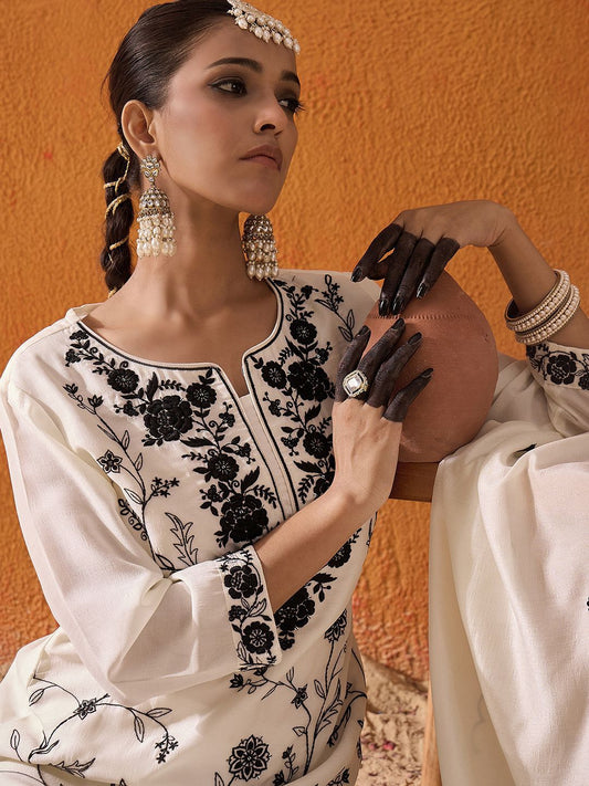 Dhiyona IE Floral Embroidered Thread Work Straight Kurta With Trousers & Dupatta