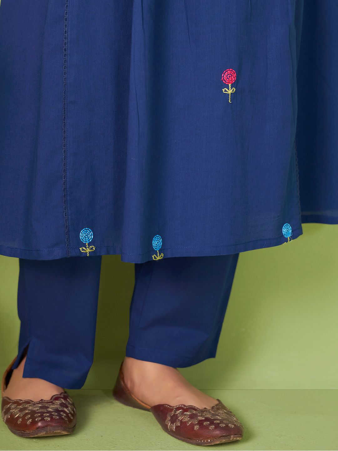 Women Floral Embroidered Cotton Kurta with Trousers & Dupatta