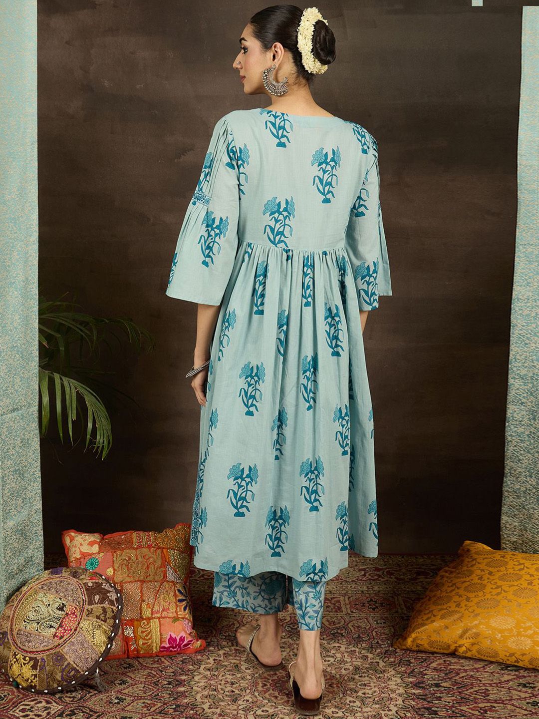 Dhiyona IE Women Floral Printed Pleated Pure Cotton Kurta Set