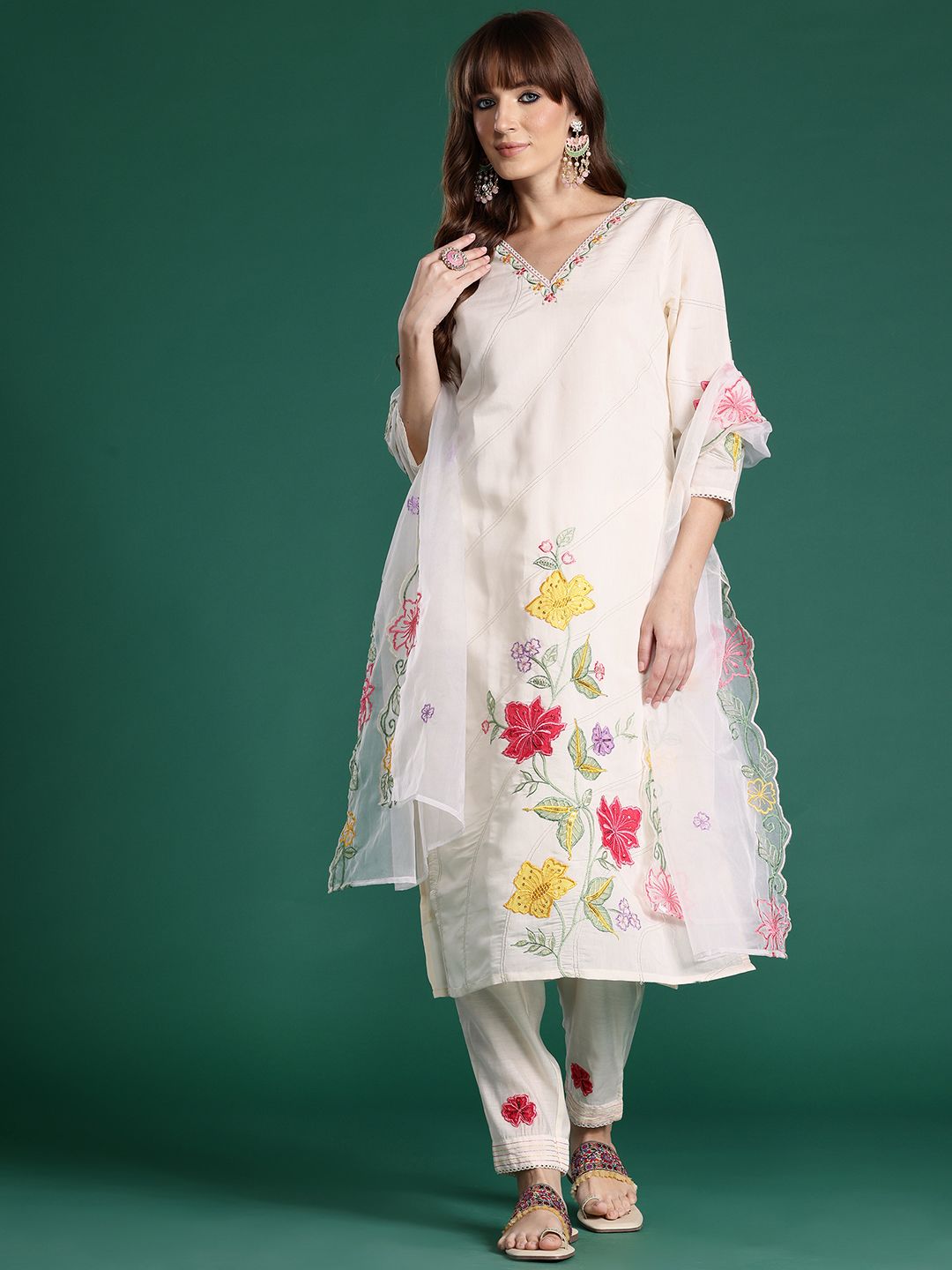 Floral Embroidered Thread Work Kurta with Trousers & With Dupatta