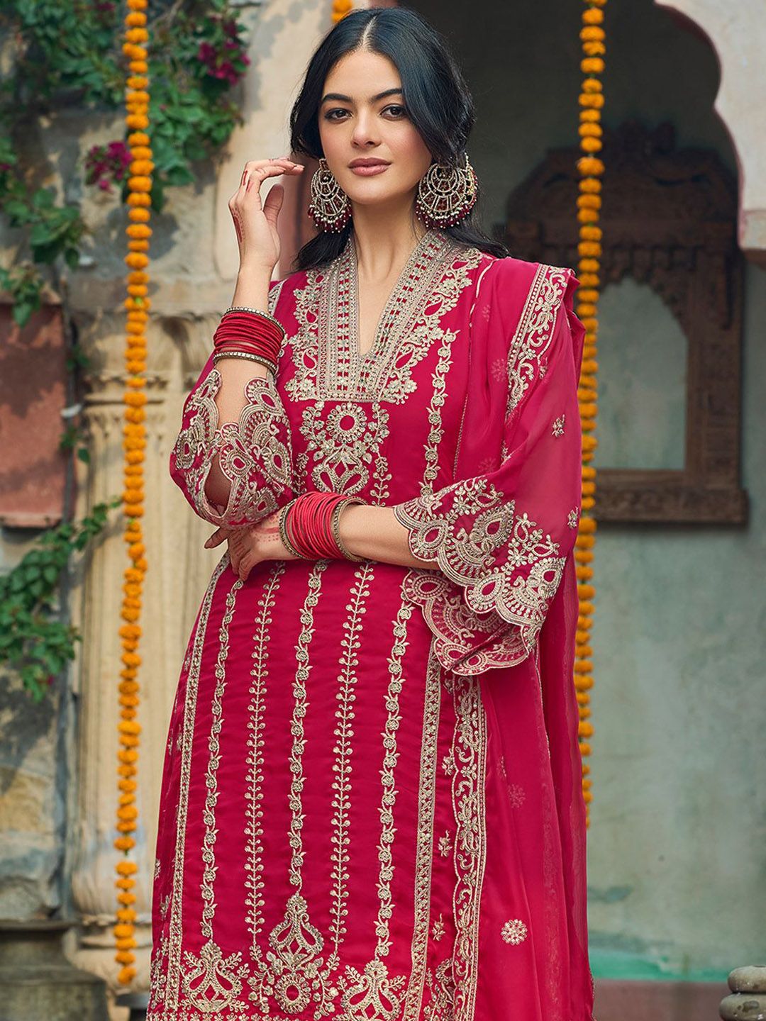 Ethnic Motifs Embroidered V-Neck Zari Organza Kurta With Trousers And Dupatta