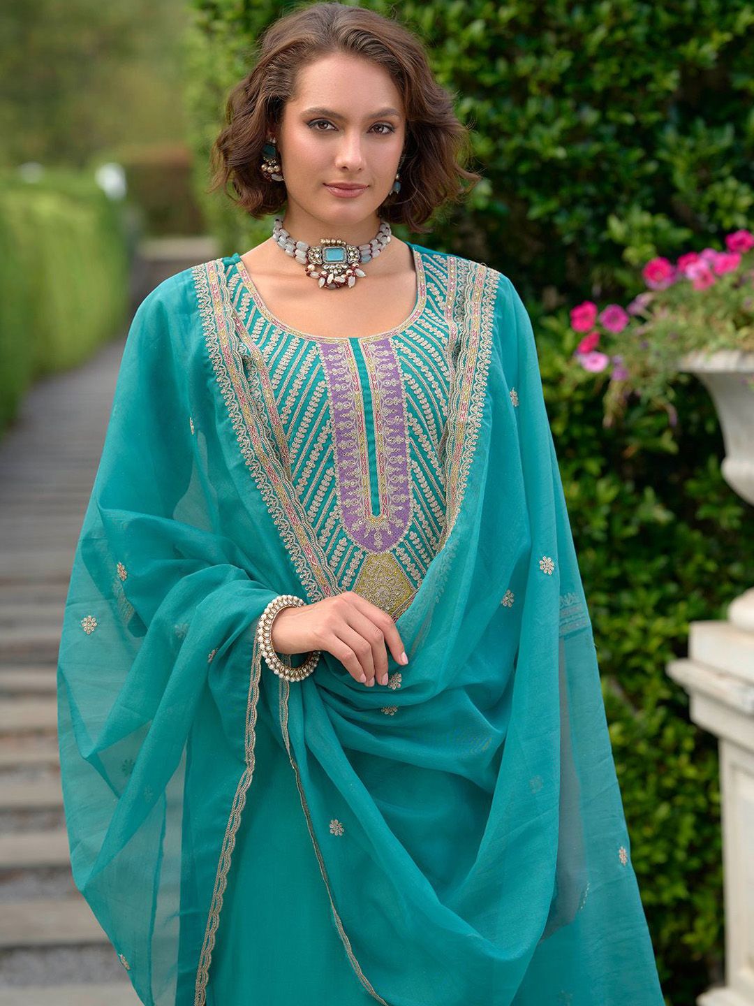 Ethnic Motifs Yoke Design Straight Kurta with Trousers & Dupatta