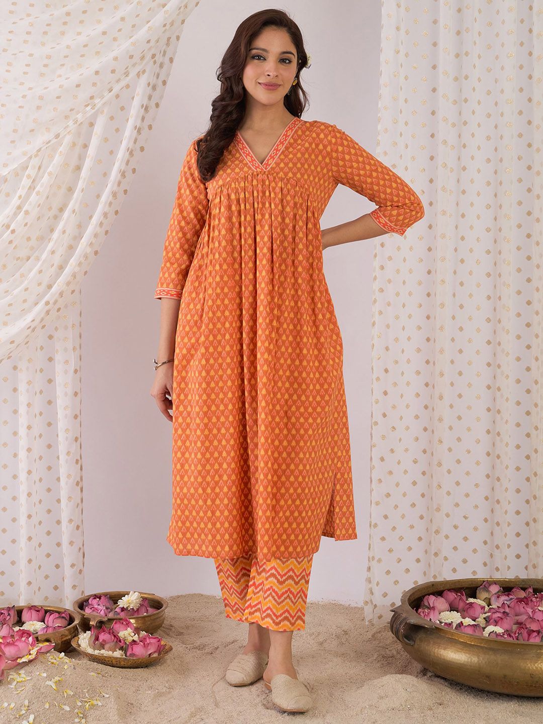Dhiyona IE Floral Printed Pure Cotton V Neck A-Line Tunic And Trousers
