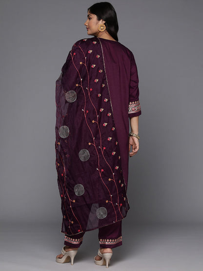 Dhiyona IE Plus Size Floral Embroidered Embellished Straight Kurta with Trouser And Dupatta