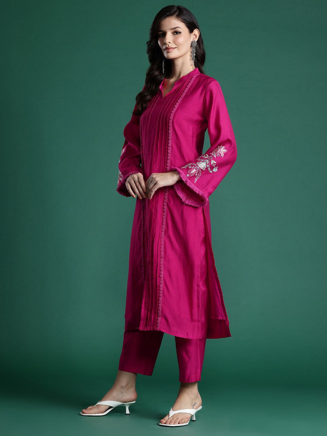 Dhiyona IE Embroidered Panelled Kurta with Trousers