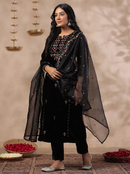 Dhiyona IS Women's Ethnic Motifs Thread Work Notch Neck Velvet Yoke Design Kurta With Trouser & Dupatta