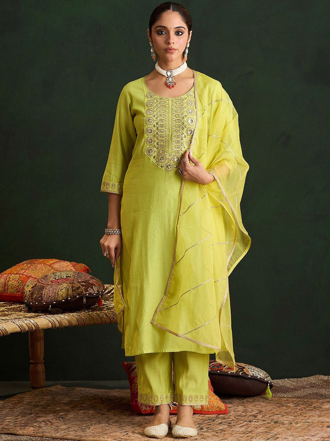 Embroidered Liva Straight Kurta With Trousers & Dupatta