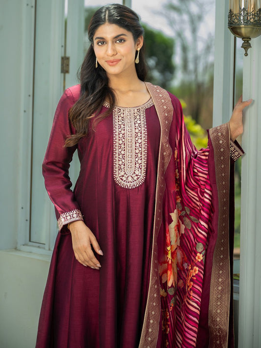 Dhiyona IE Ethnic Motifs Embroidered Sequinned Kurta With Trousers & Dupatta