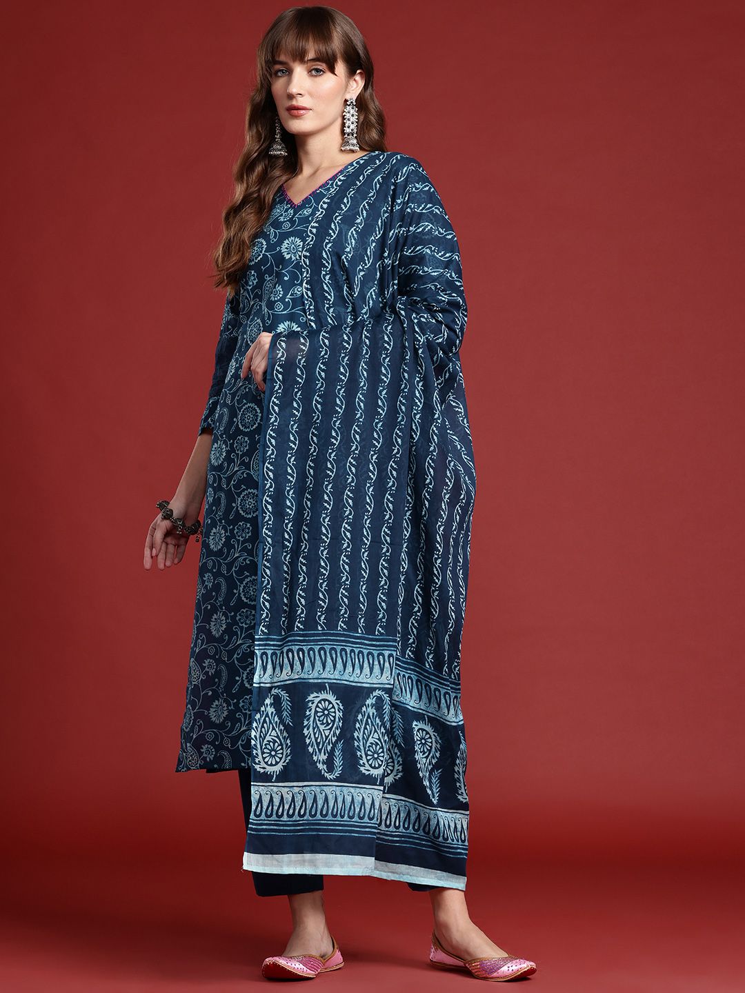 Paisley Printed Thread Work Pure Cotton Kurta With Trousers & Dupatta