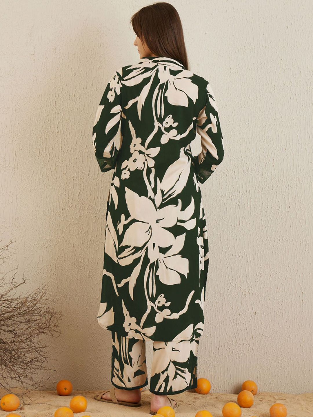 Floral Printed Shirt Collar Straight Kurta With Trousers