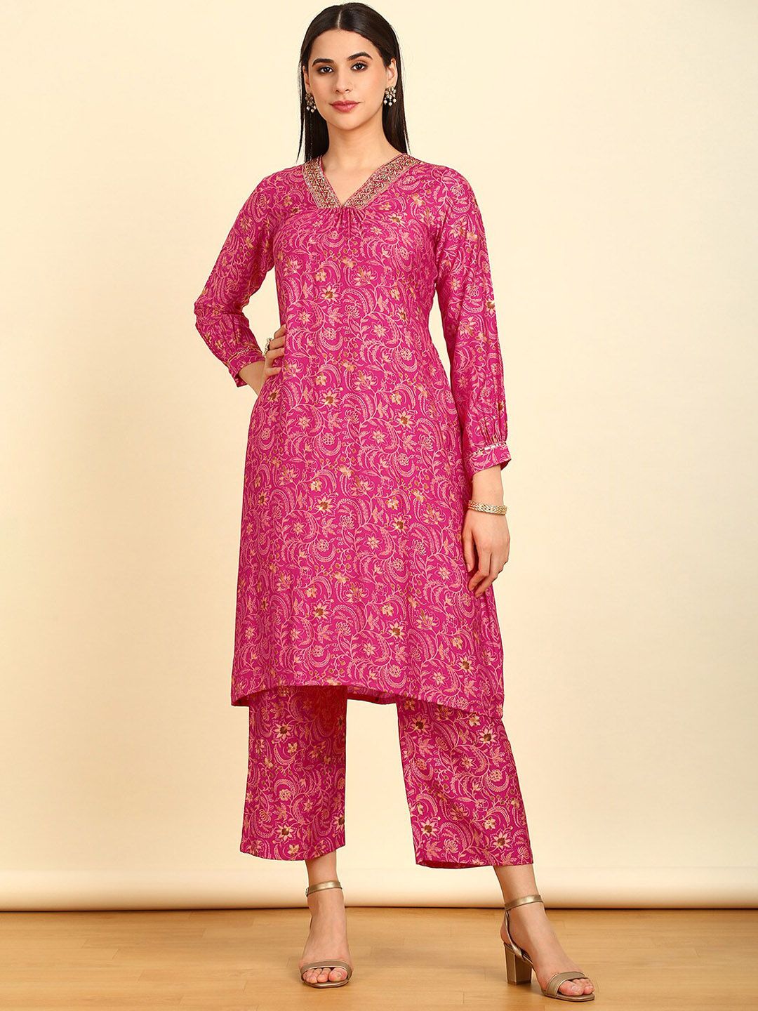 Dhiyona SO Women's Floral Printed Regular Sequinned Kurta with Palazzos