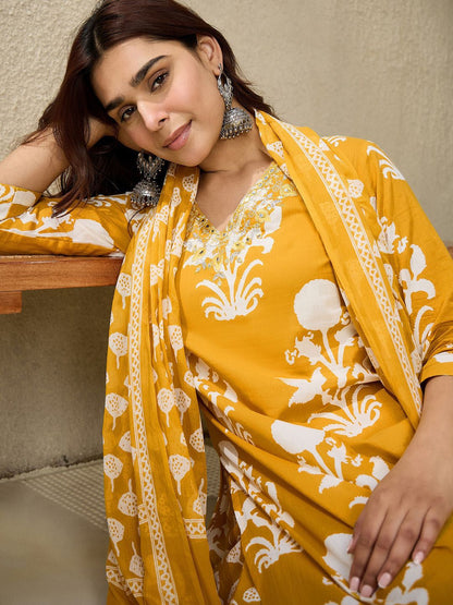 Dhiyona IE Floral Printed V-Neck Pure Cotton Straight Kurta With Trousers & Dupatta