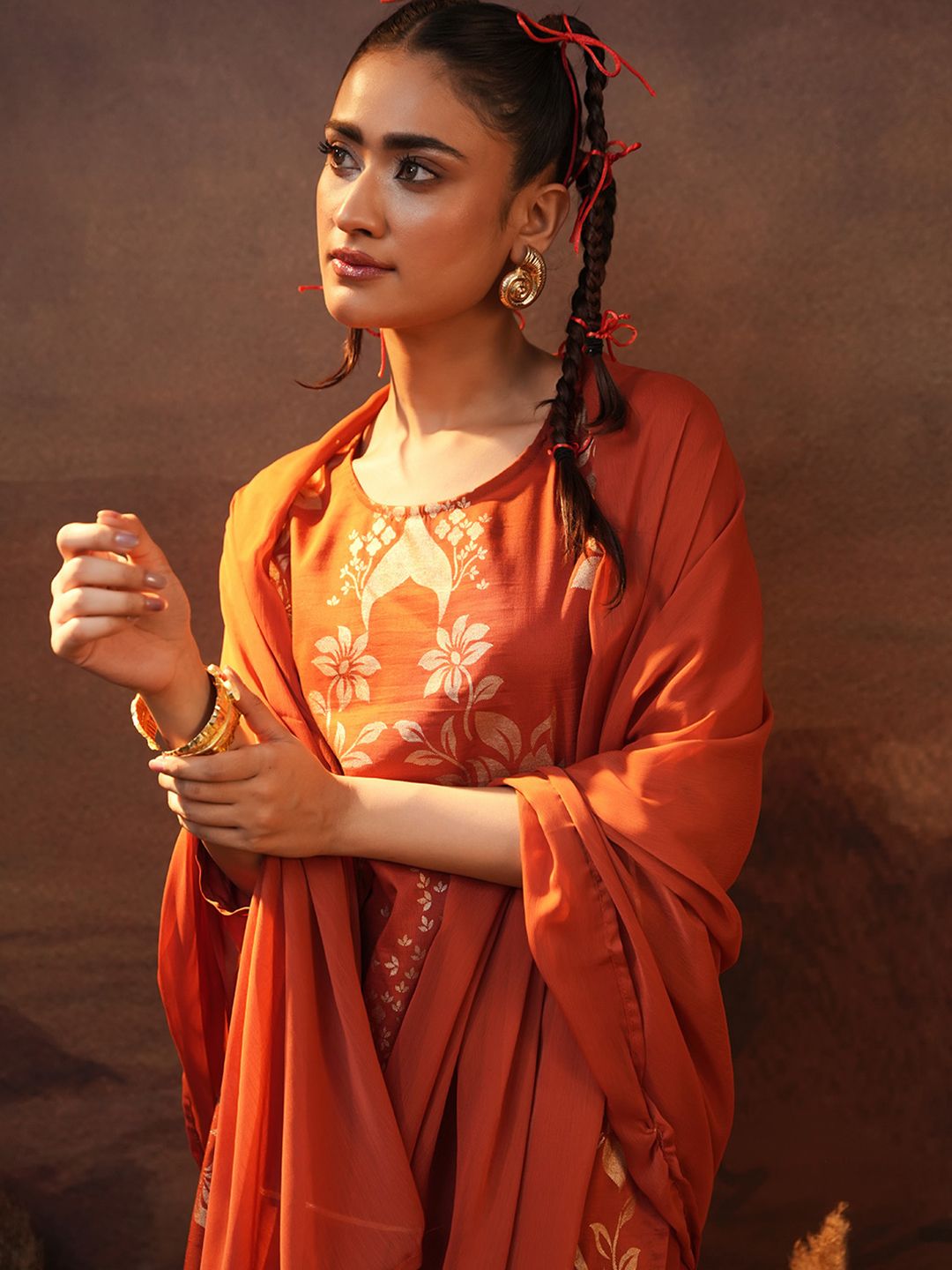 Dhiyona IS Women's Floral Printed Round Neck Three-Quarter Sleeves Kurti with Sharara & With Dupatta