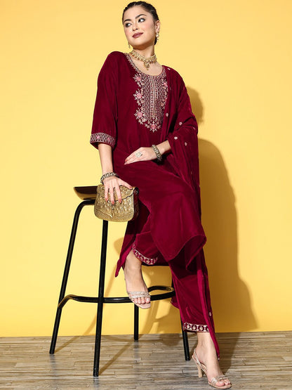 Dhiyona VA Women'sWinter Floral Embroidered Velvet Kurta Set with Dupatta
