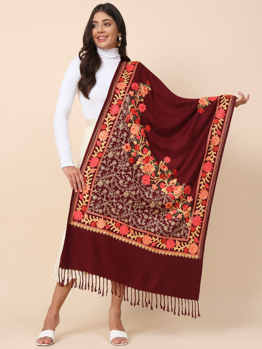 Dhiyona PA Floral Embroidered Shawl