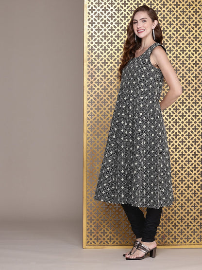 Dhiyona PD Women Women Rozana Floral Thread Work Pure Cotton Kurta With Churidar & Dupatta
