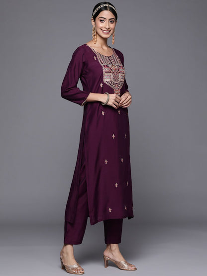 Dhiyona VA Women's Aubergine & Gold Ethnic Embroidered Straight Kurta with Trousers Dupatta